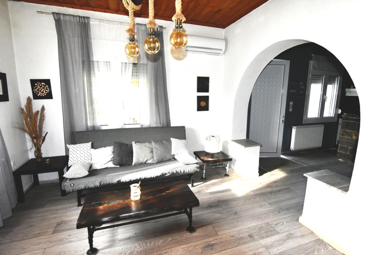 Casa Katina , Villa In Lagana, Agrilia Area Лаганас Екстериор снимка